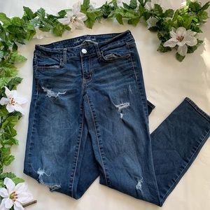 SOLD - Distressed American Eagle Skinny Jeans (Size 6)